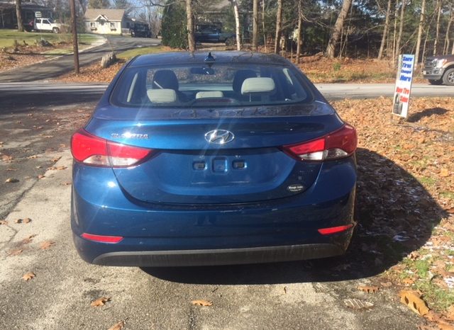 2016 Hyundai Elantra full