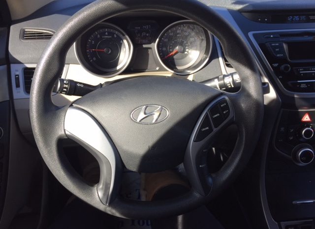 2016 Hyundai Elantra full